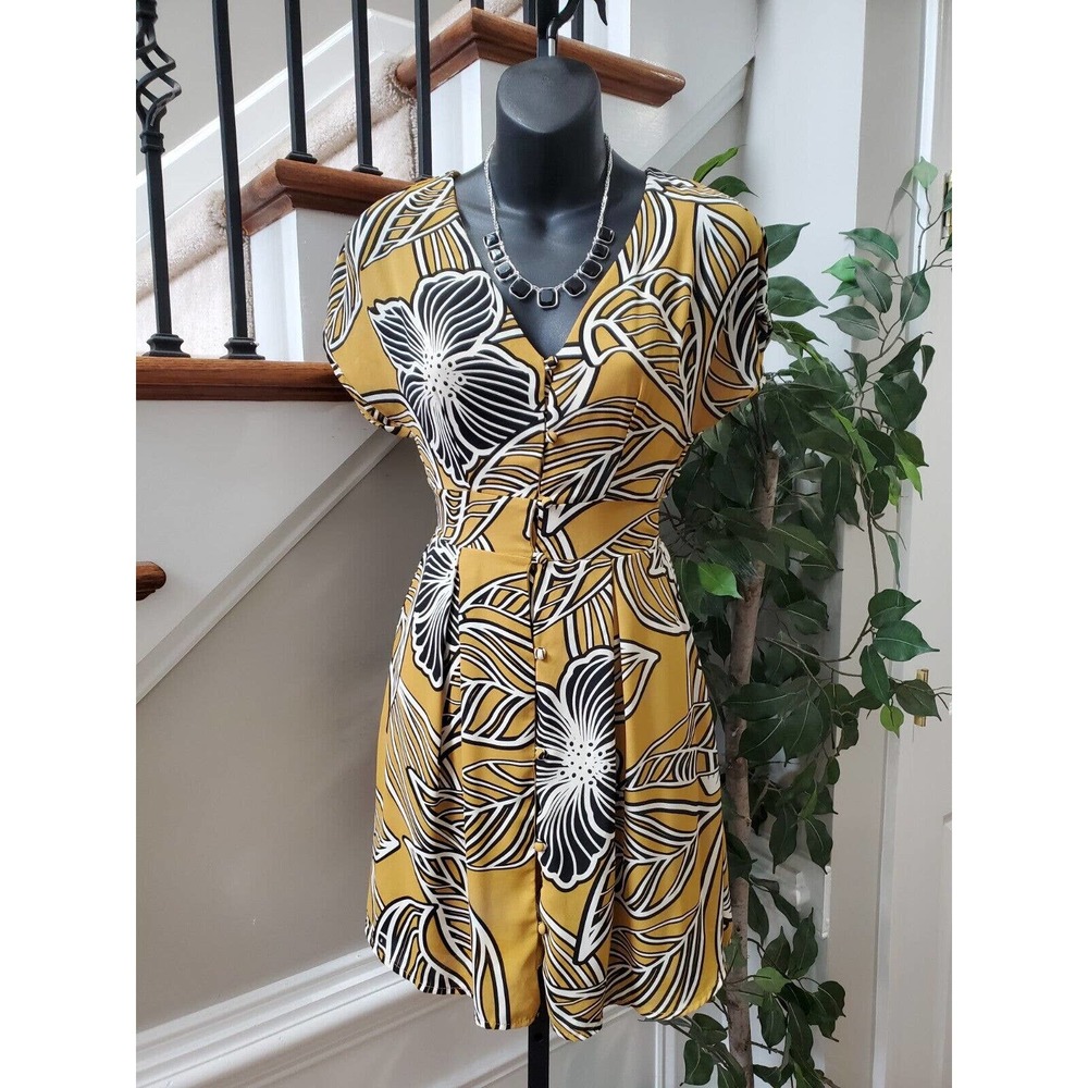 Sienna Sky Womens Yellow Polyester V-Neck Short Sleeve Knee Length Dress Size XS